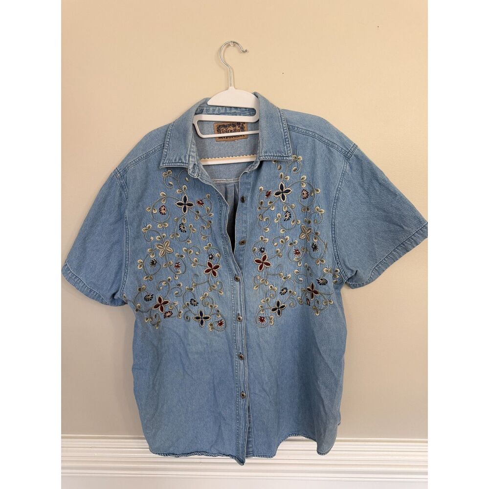 Jean Button-up Tantrum Blues Vintage Embroidered Flower Shirt (L/XL)